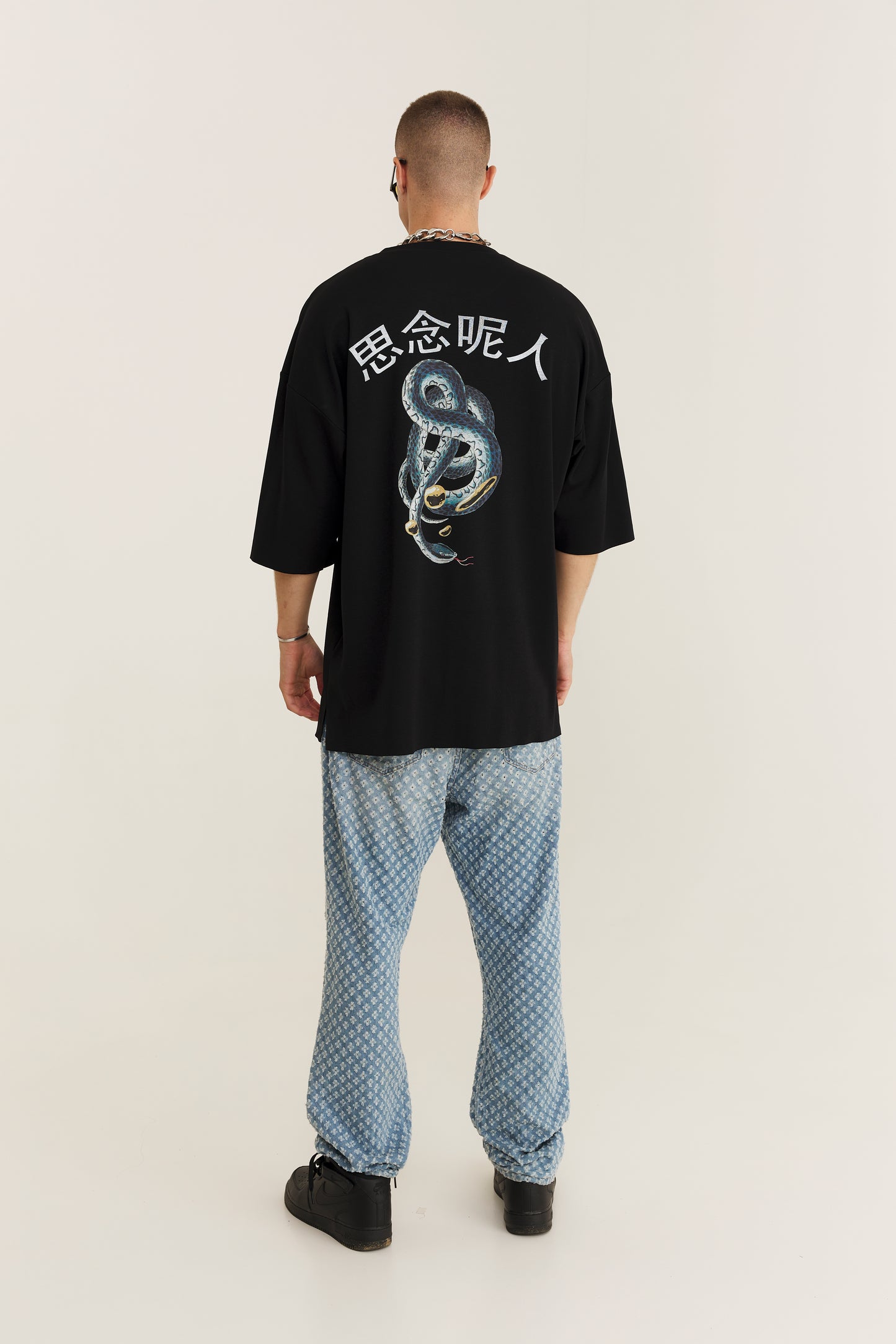 Black T-shirt Snake