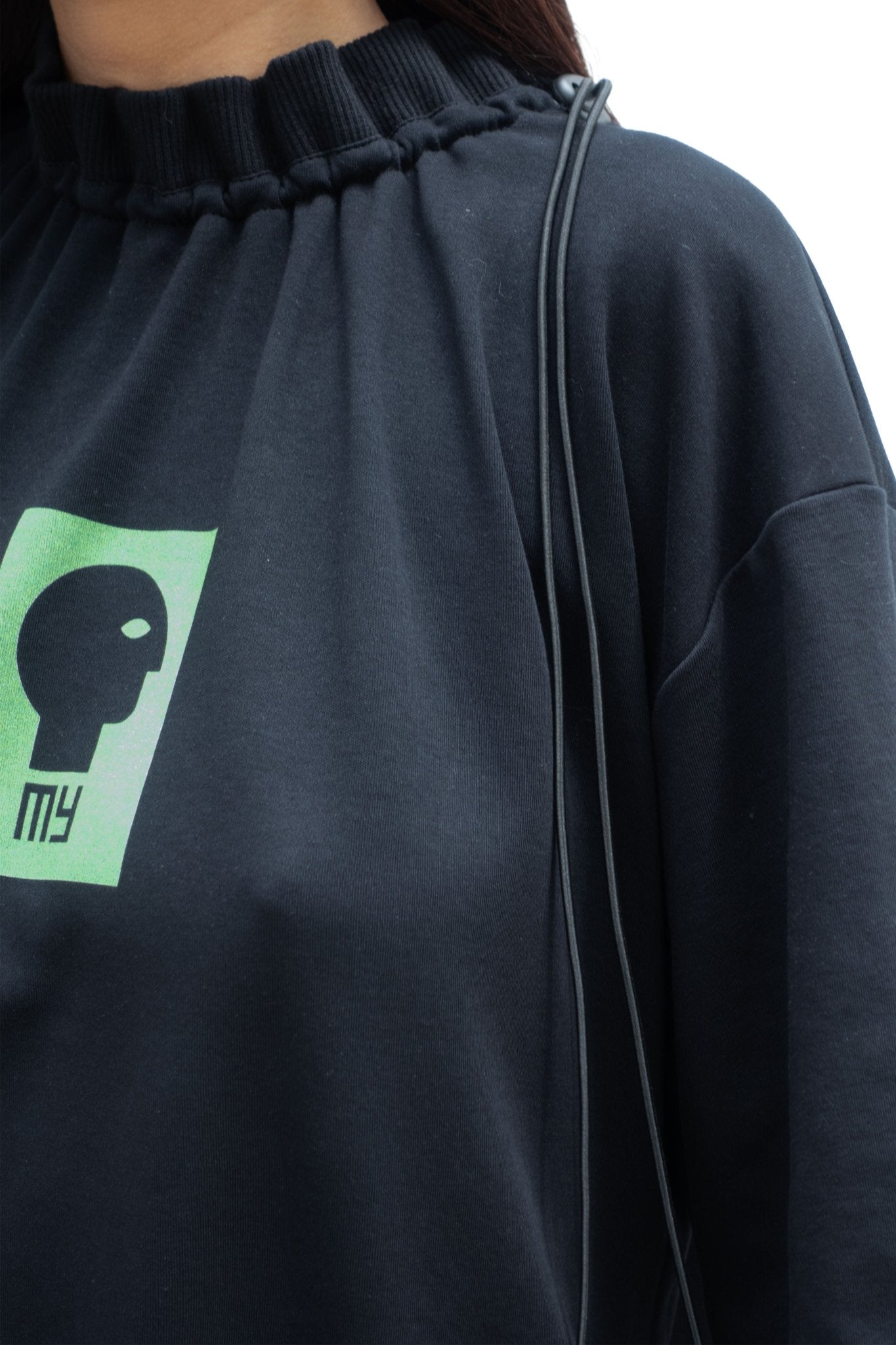 Black T-shirt with adaptive collar - MYS