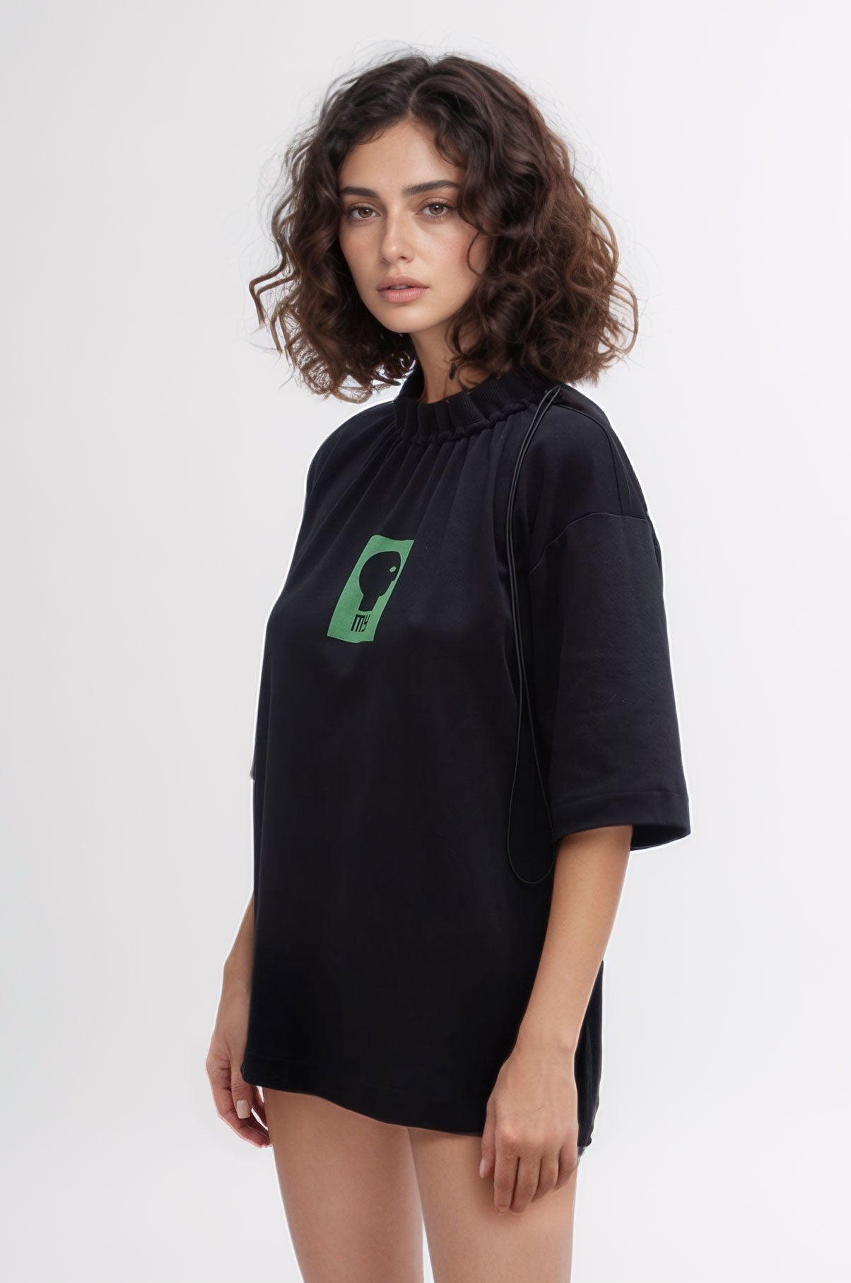 Black T-shirt with adaptive collar