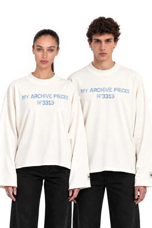 Archive Pieces Longsleeve - unisex, worn by woman and man