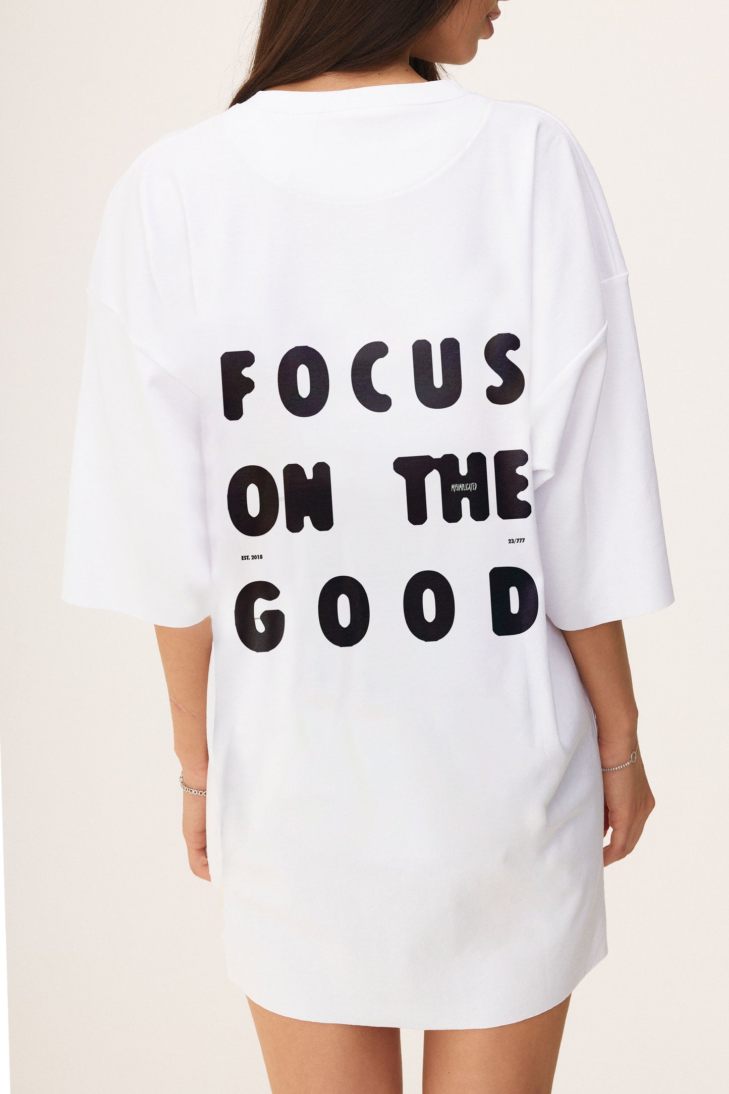 Oversized Cotton White T-shirt Focus