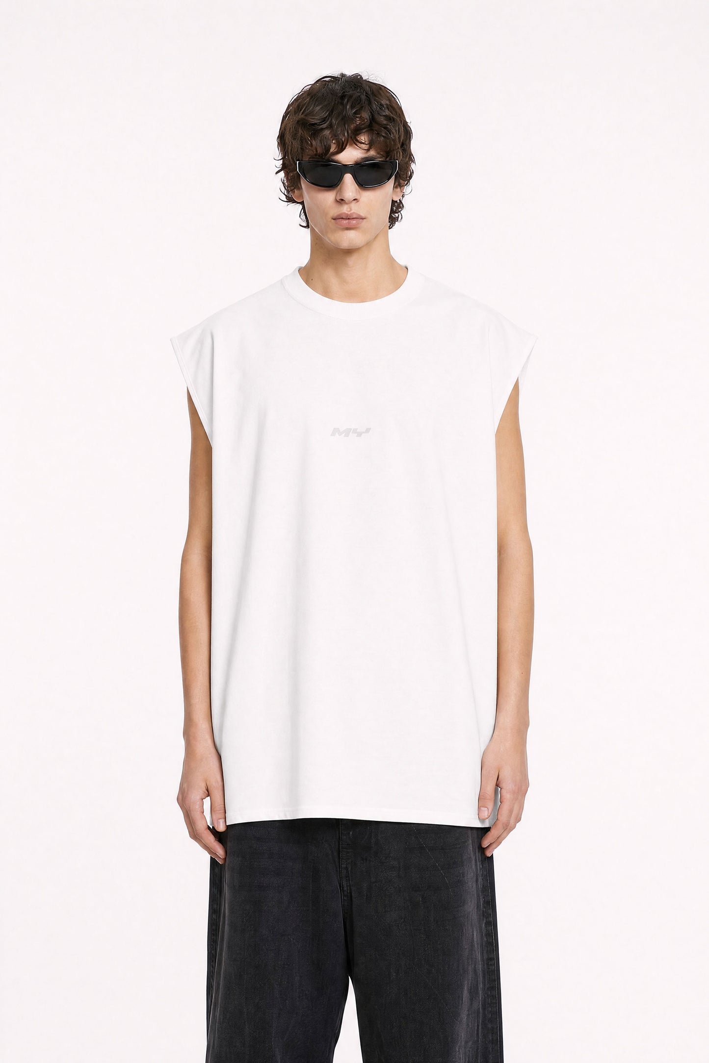MYSIMPLICATED® Oversized White Sleeveless Tee