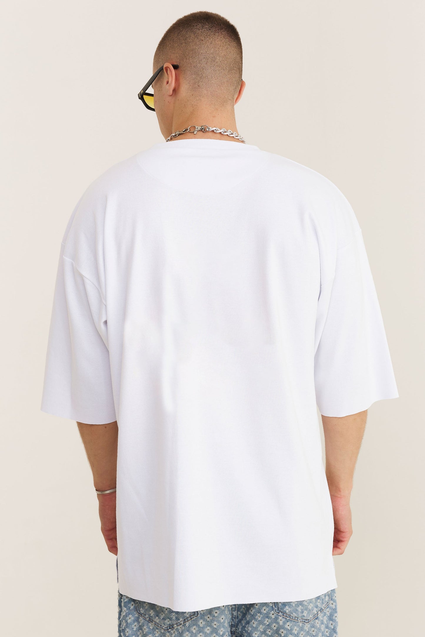 Oversized Cotton White T-shirt Walking