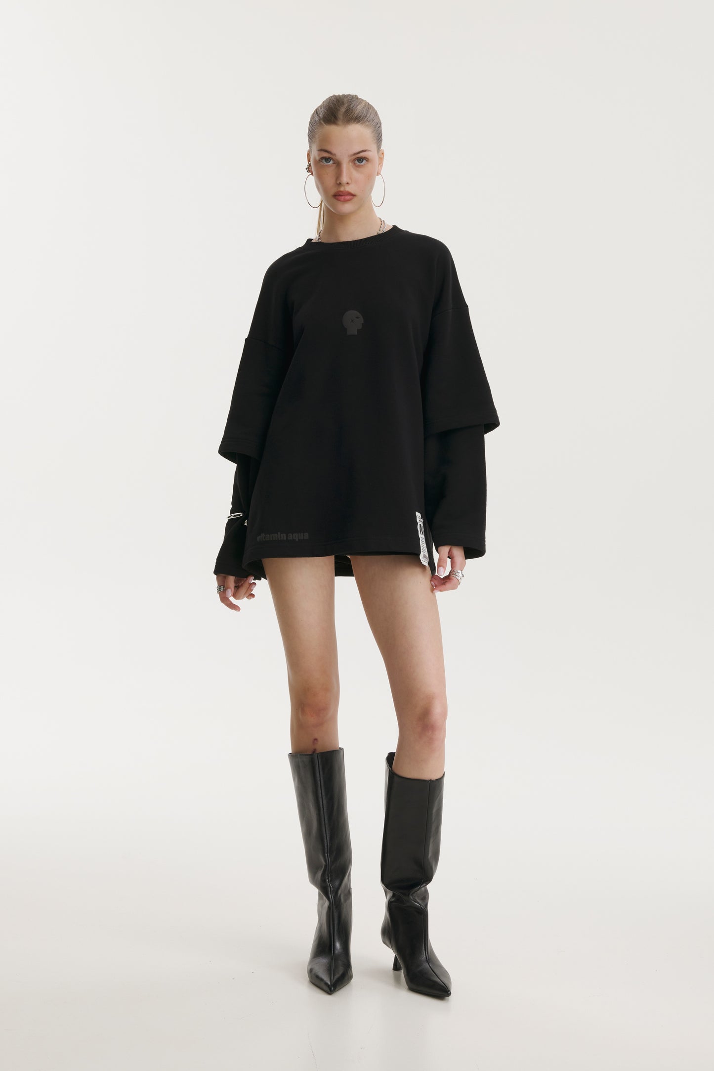 Vitamin Aqua MG Black Double Sleeve