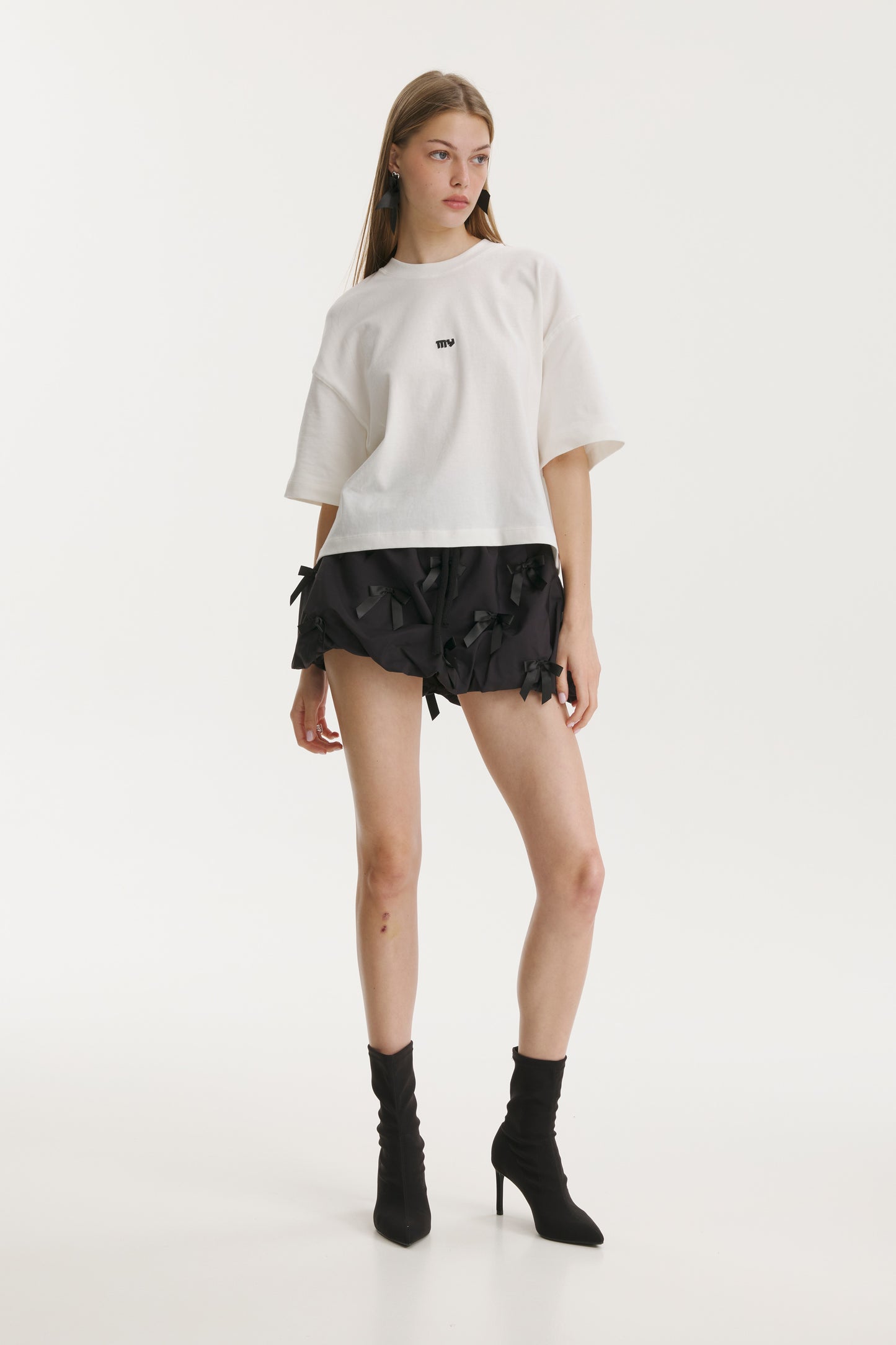 Noir Balloon Bow Skirt