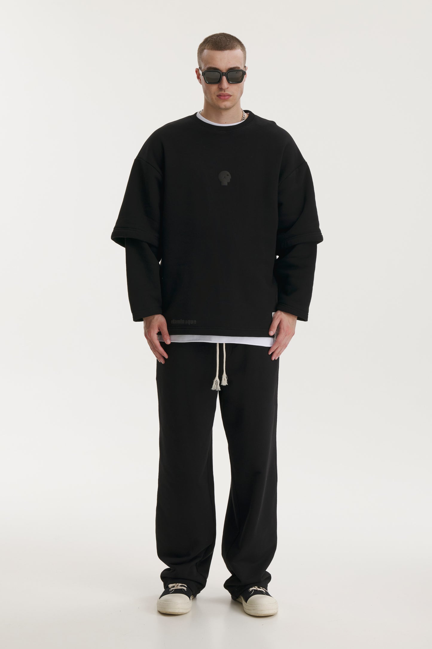 Vitamin Aqua MG Black Double Sleeve