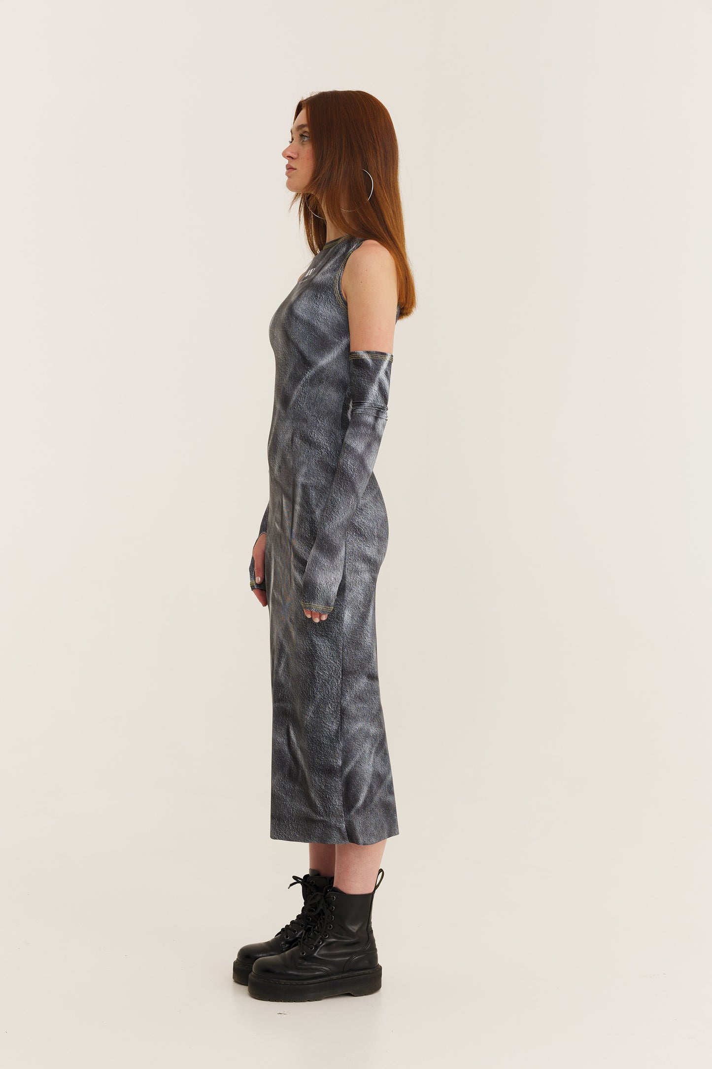 Wrinkled Second-Skin Dress with Gloves