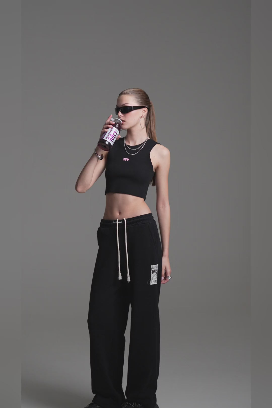 Vitamin Aqua MG Sweatpants - video